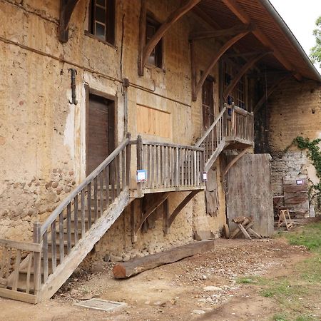 Aparthotel La Ferme De Berlioz La Cote-Saint-Andre Esterno foto