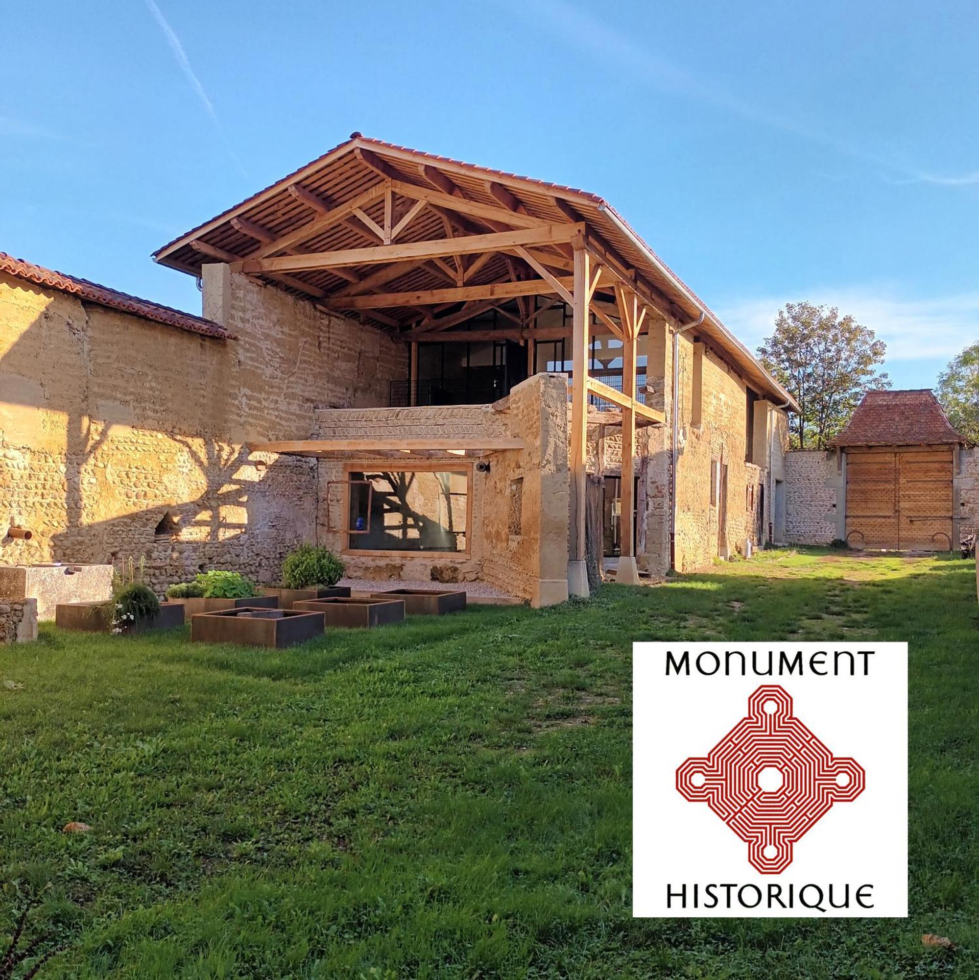 Aparthotel La Ferme De Berlioz La Cote-Saint-Andre Esterno foto